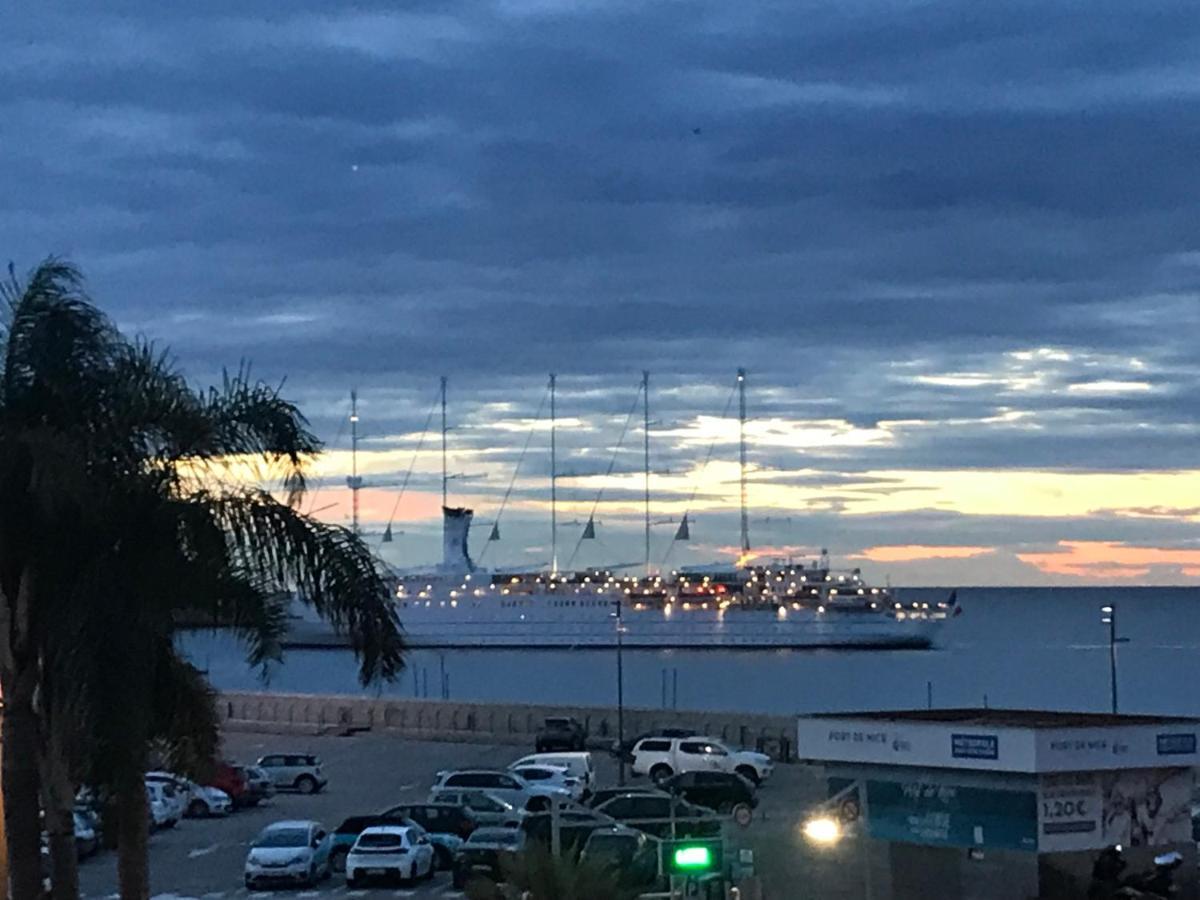 Sea View Nice Port Appartment Bagian luar foto